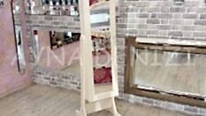 Krem Renk Ayaklı Boy Aynalı Takı Dolabı