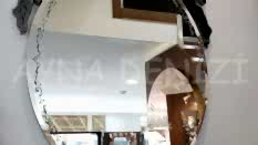 Silvia Model Venedik Ayna